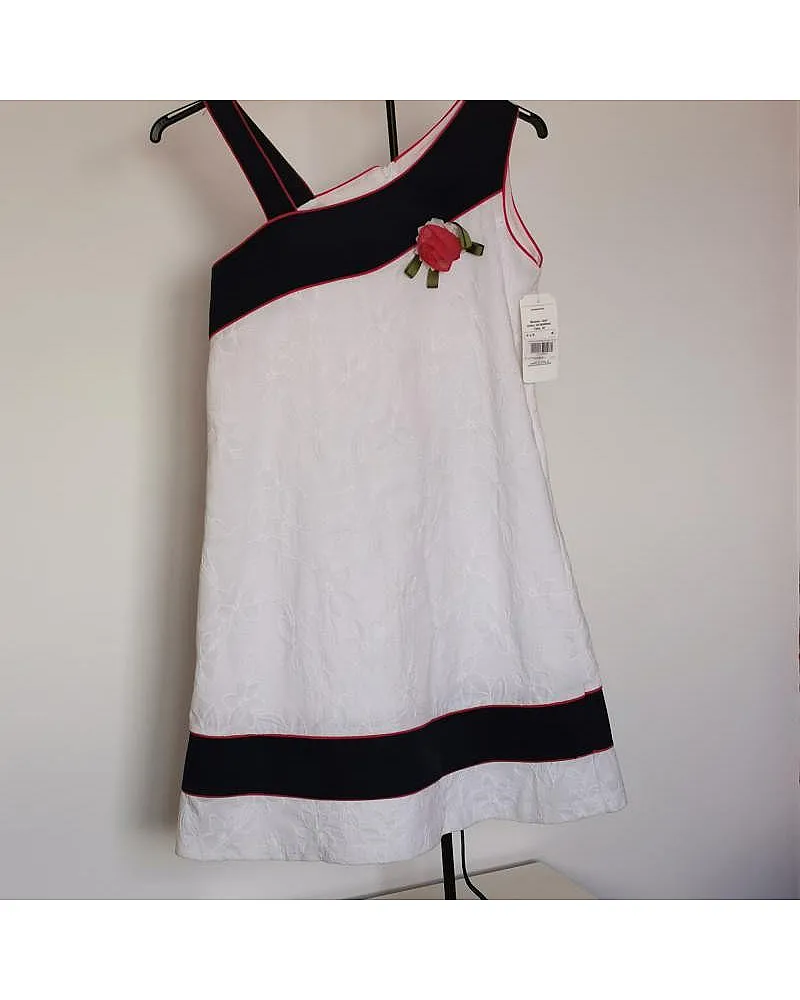 Vestido evase corte asimetrico