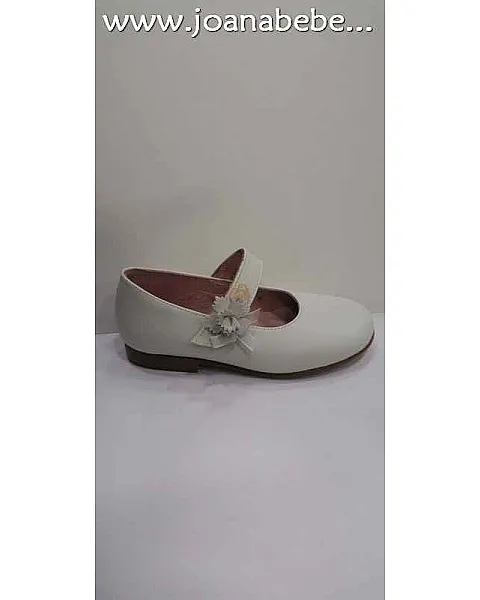 Caminito zapato con pulsera porcelana (piel)