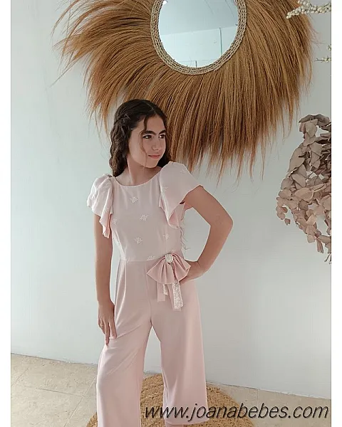 MONO DE CREP CON VOLANTE Y LAZADA EN LA ESPALDA