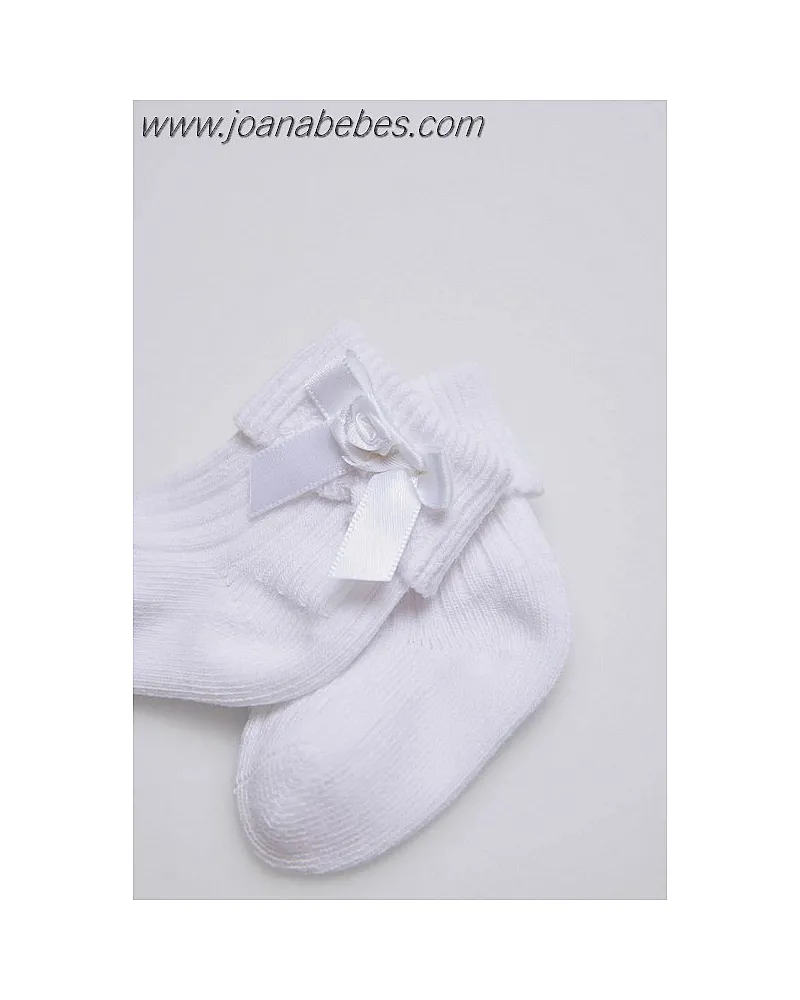 YSABEL MORA CALCETINES CANALÉ CON LAZO RECIÉN NACIDO