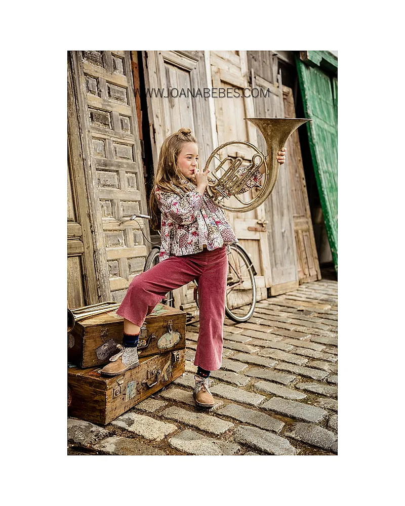 MARTA Y PAULA CONJUNTO FAMILIA HANOI