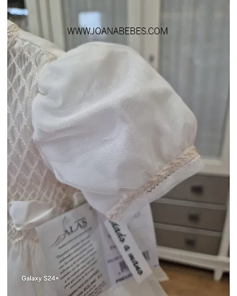 VESTIDO BORDADO A MANO