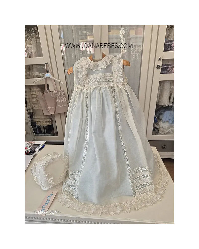 POMPONES FALDON Y GORRO FORRO CELESTE DESMONTABLE