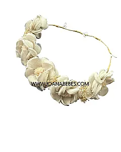 Corona beig rosas y flor seca