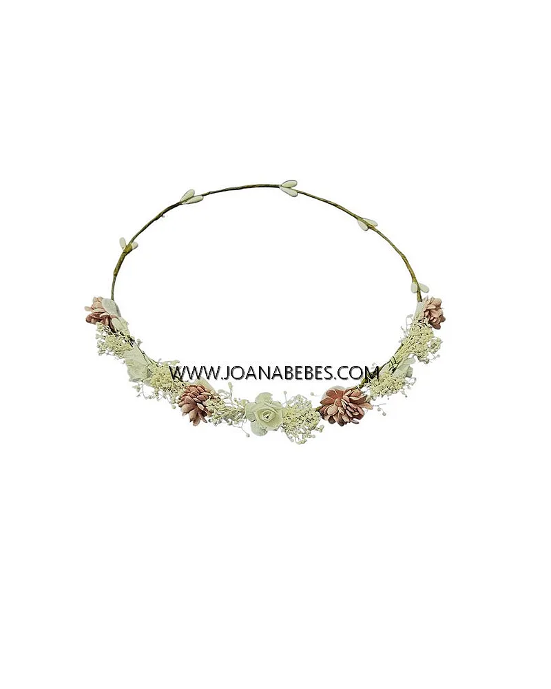 Corona rosa empolvado con pequeñas flores y flor seca Corona rosa empolvado con pequeñas flores y flor seca